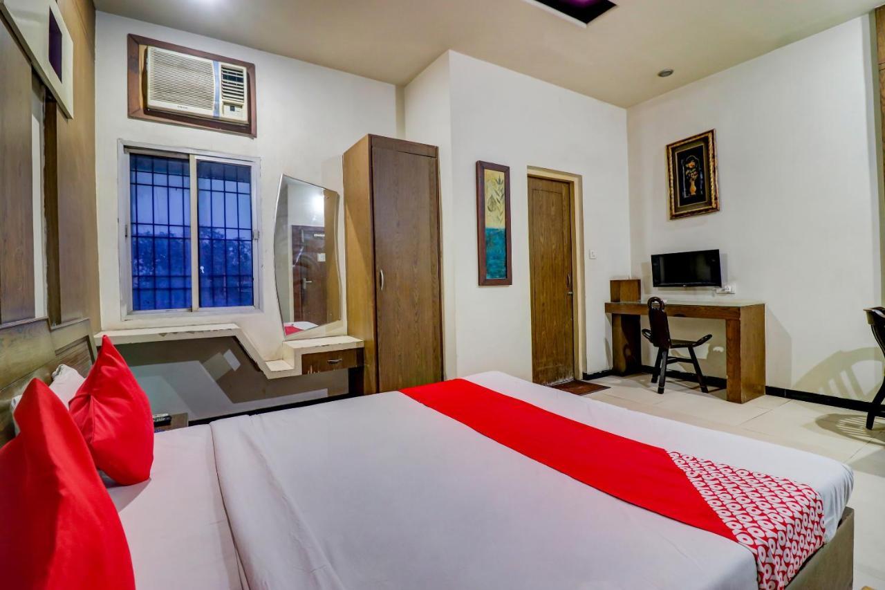 Oyo 61861 Hotel Dream Palace Durg Εξωτερικό φωτογραφία